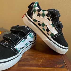 Toddler size 5 Vans tennis shoes